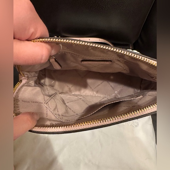 ❌SOLD❌ Michael Kors Floral Crossbody - Picture 5 of 6